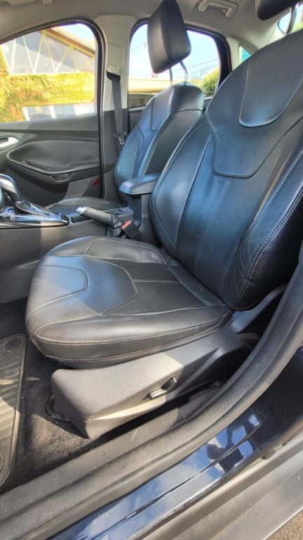 FORD Focus Sedan - Foto