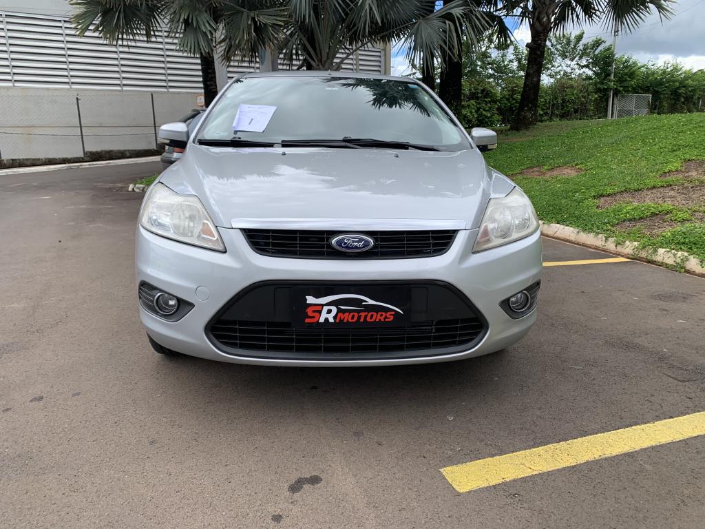 FORD Focus Sedan - Foto