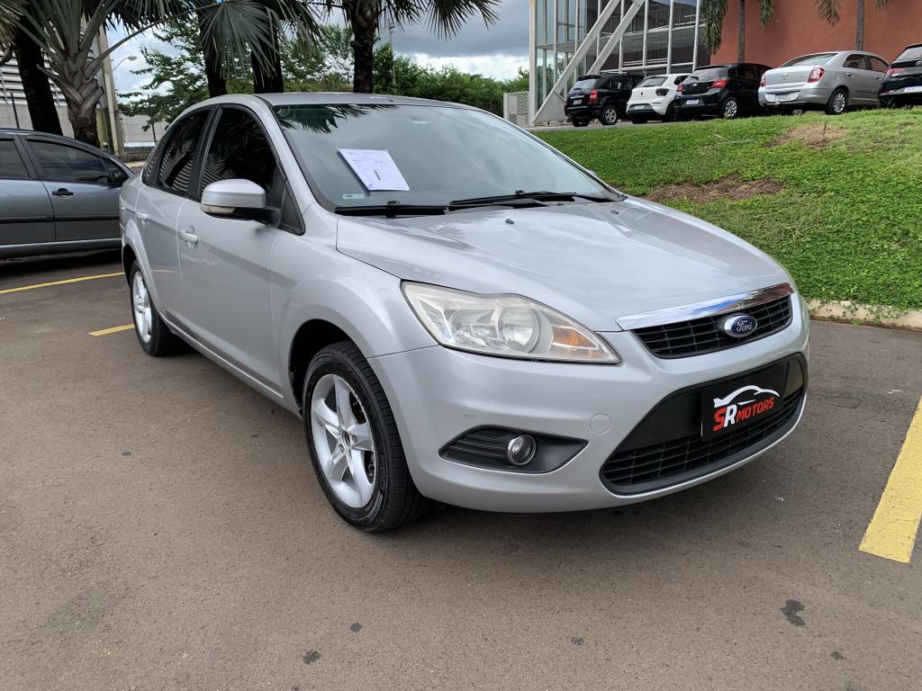 FORD Focus Sedan - Foto