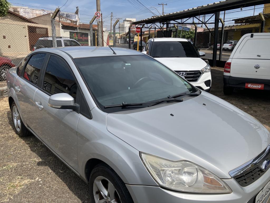 FORD Focus Sedan - Foto