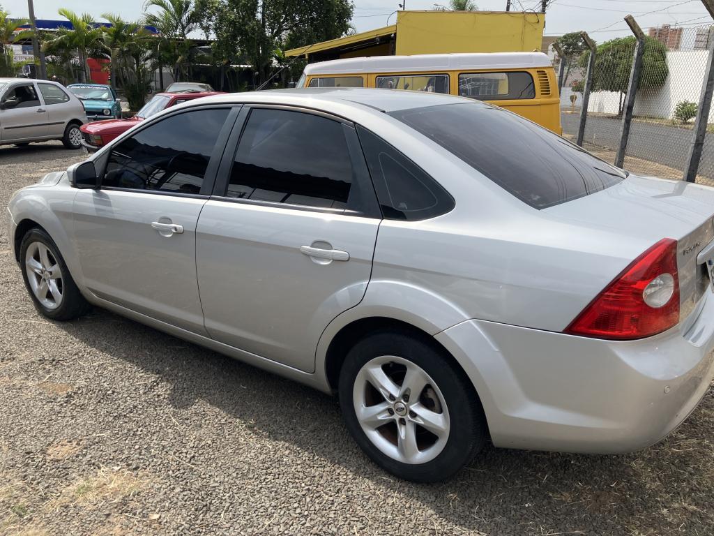 FORD Focus Sedan - Foto