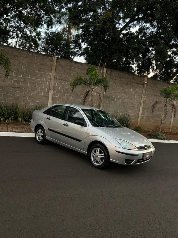 FORD Focus Sedan - Foto