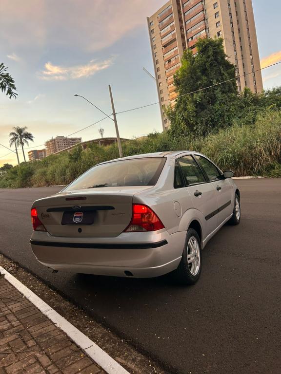 FORD Focus Sedan - Foto