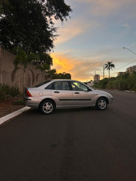 FORD Focus Sedan - Foto