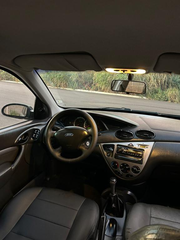 FORD Focus Sedan - Foto