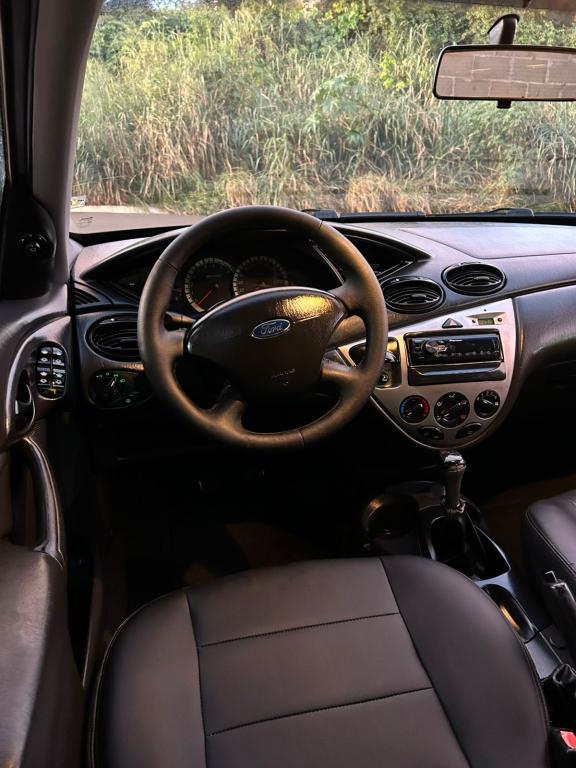 FORD Focus Sedan - Foto