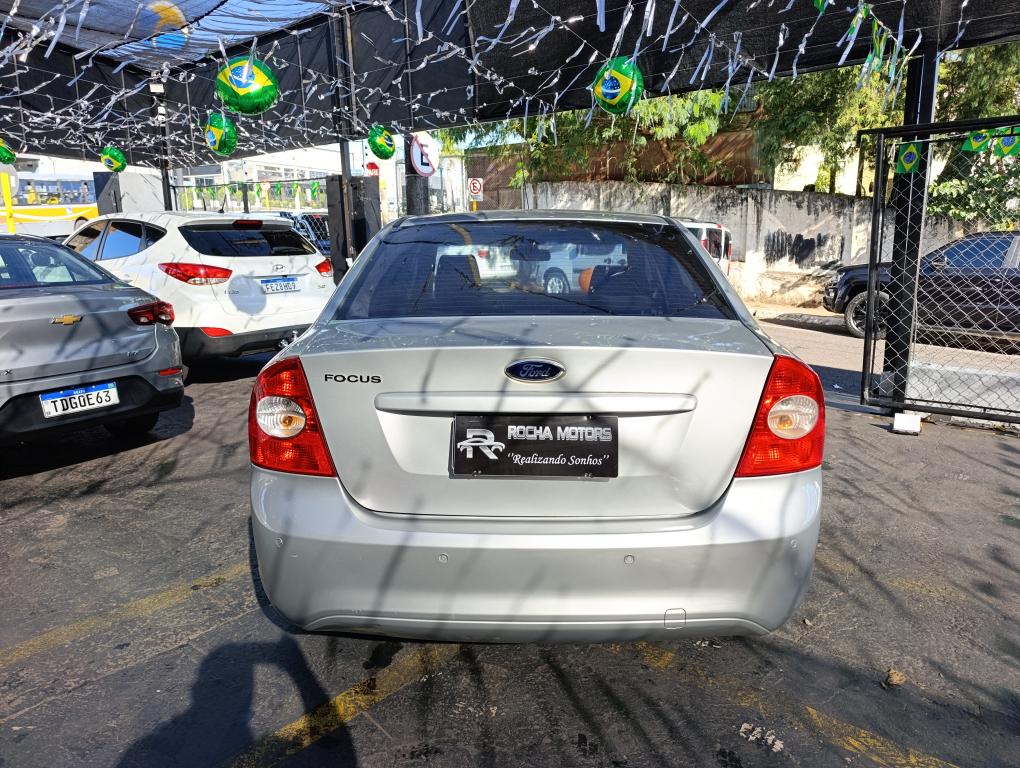 FORD Focus Sedan - Foto