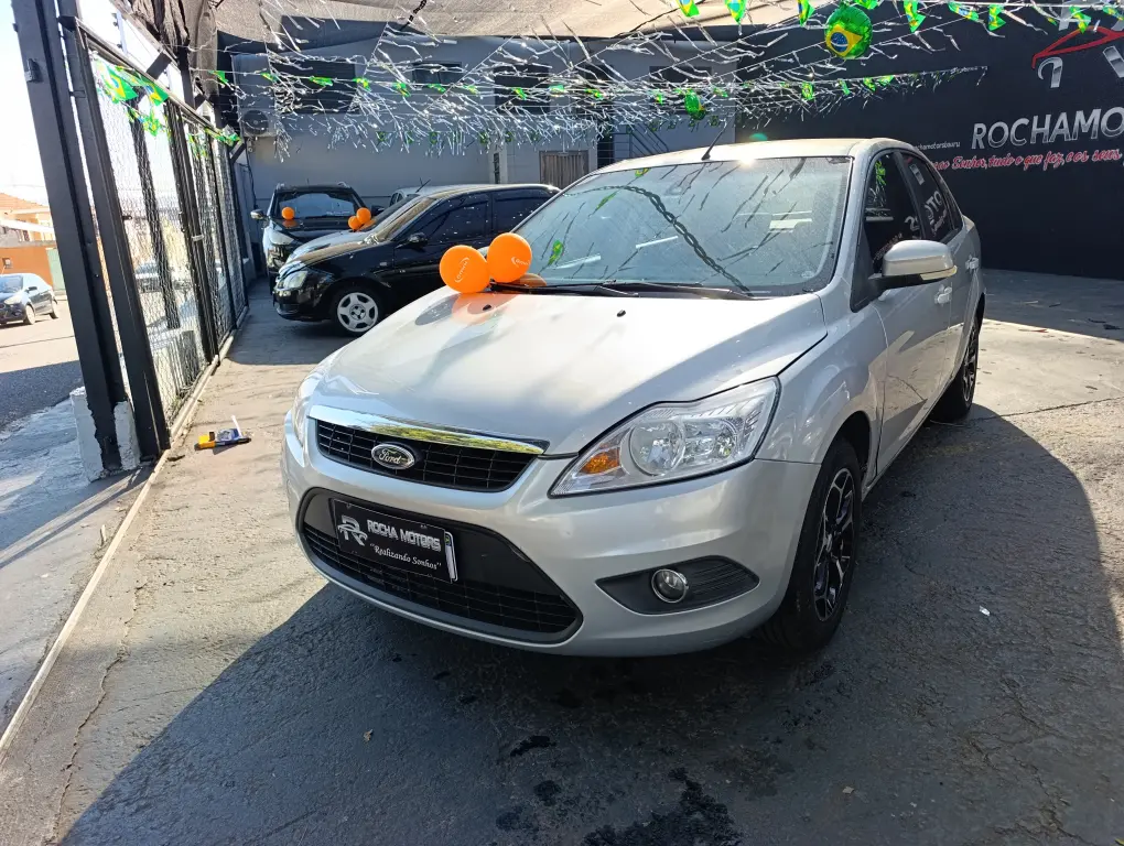 FORD Focus Sedan - Foto
