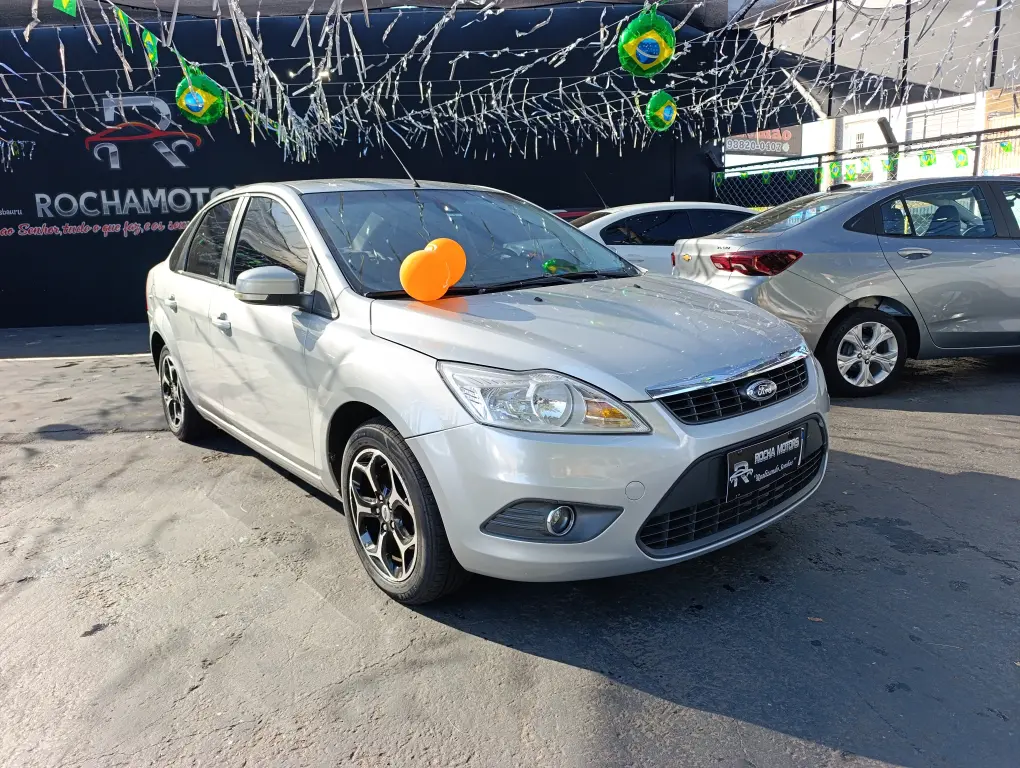 FORD Focus Sedan - Foto