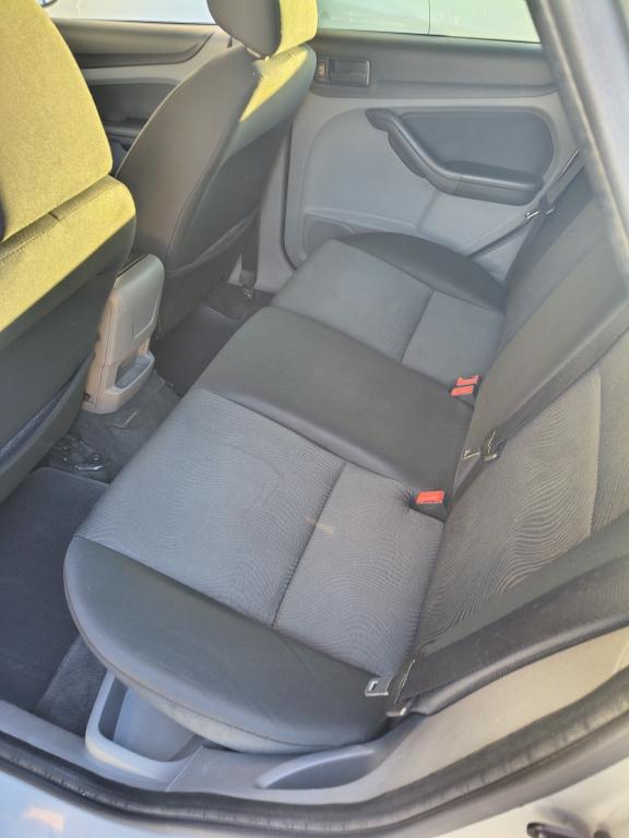 FORD Focus Sedan - Foto