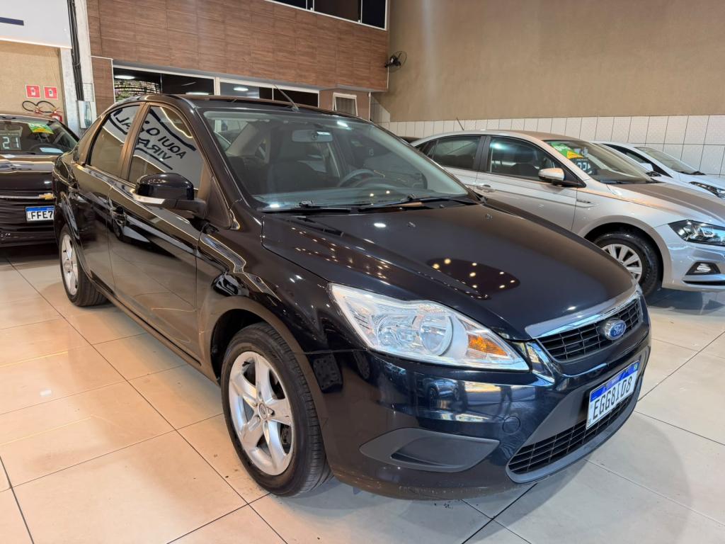 FORD Focus Sedan
