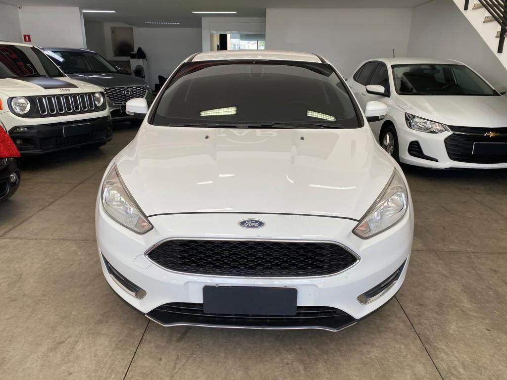 FORD Focus Sedan - Foto