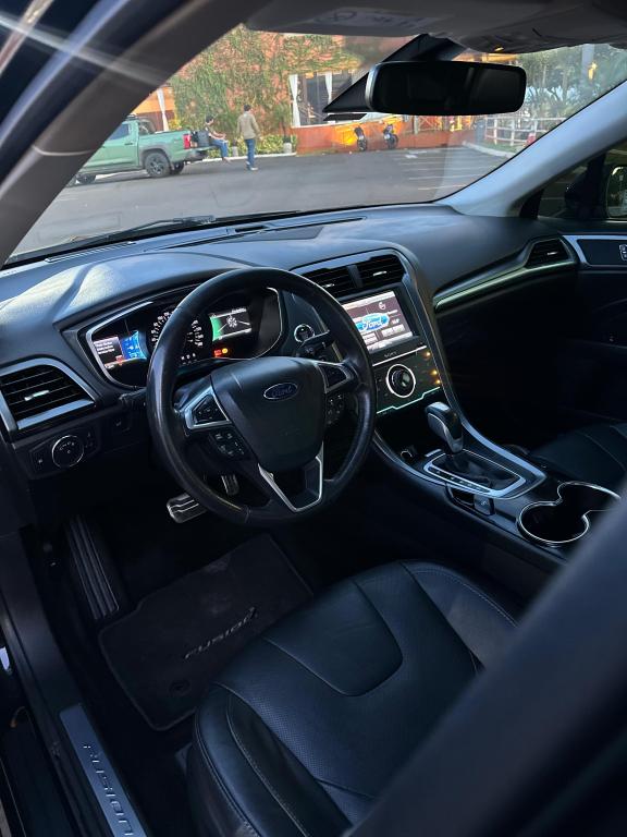 FORD Fusion - Foto