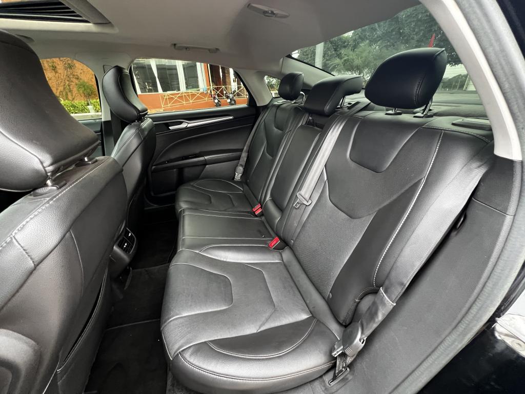 FORD Fusion - Foto