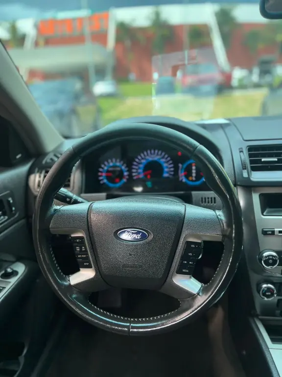 FORD Fusion - Foto