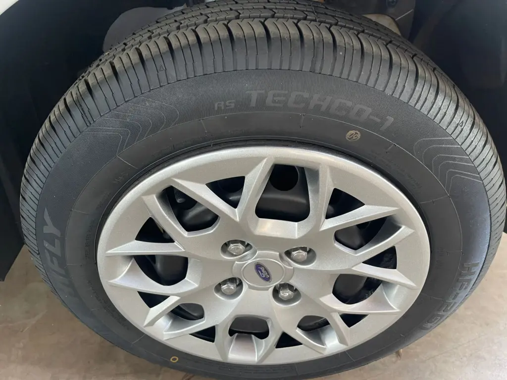 FORD Ka Hatch - Foto