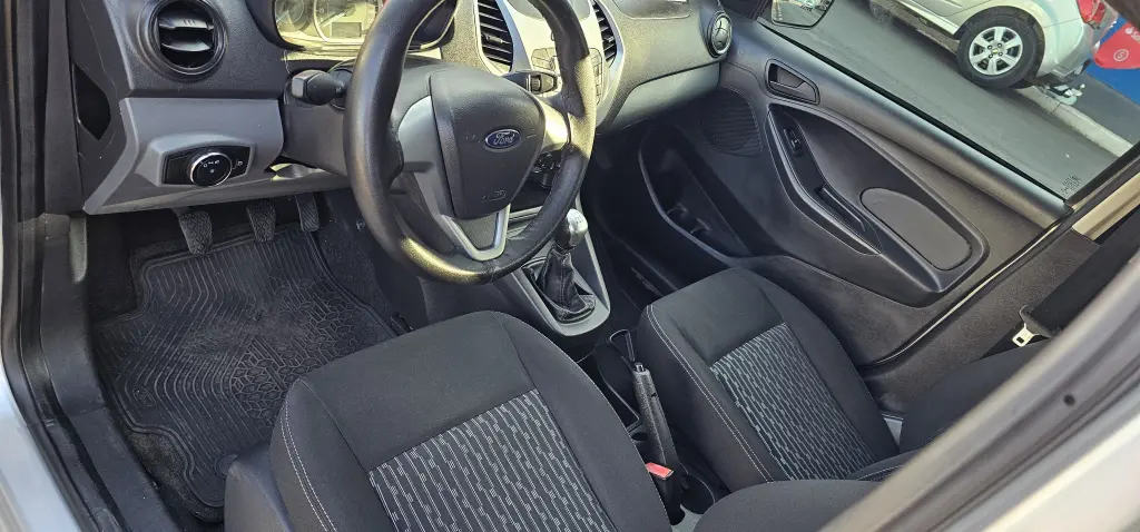 FORD Ka Hatch - Foto