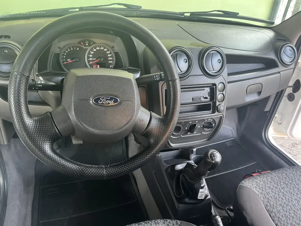 FORD Ka Hatch - Foto