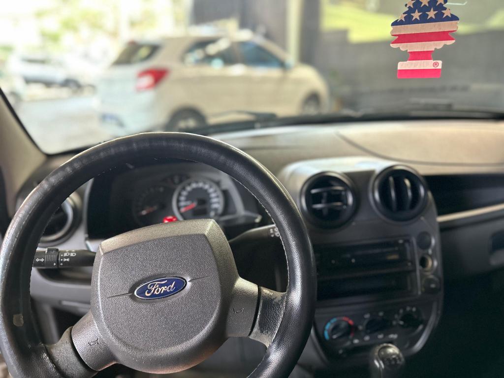 FORD Ka Hatch - Foto