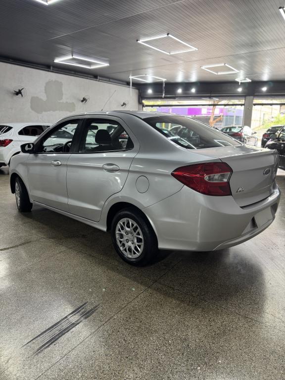 FORD Ka + Sedan - Foto