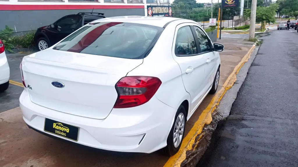 FORD Ka + Sedan - Foto