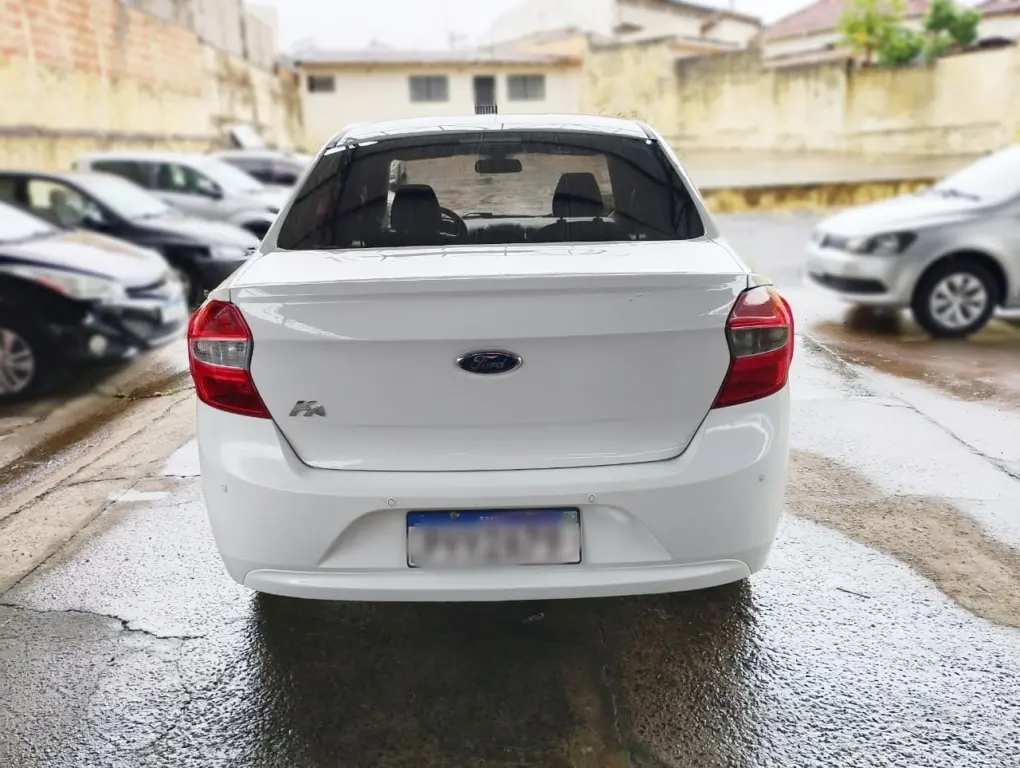 FORD Ka + Sedan - Foto