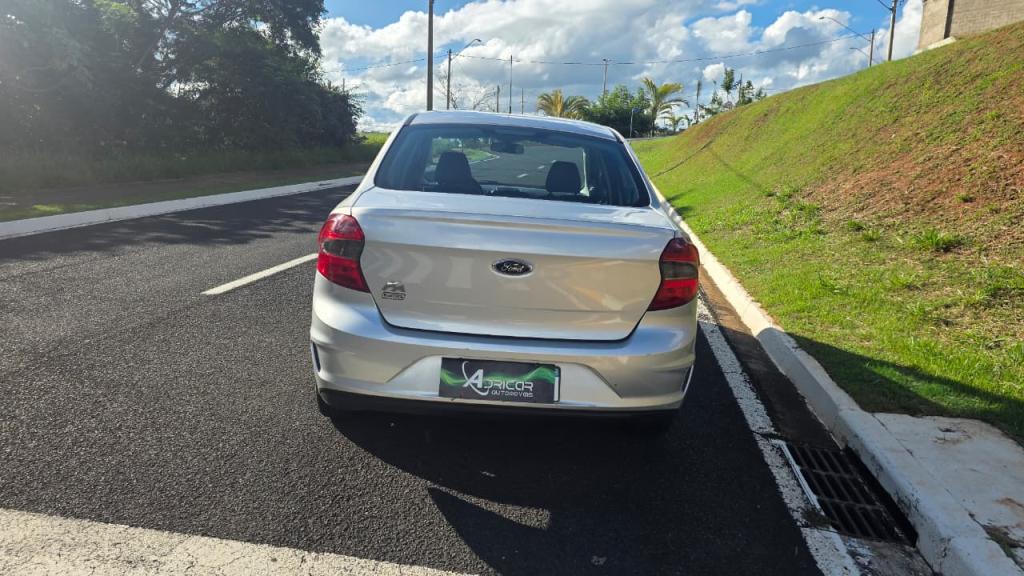 FORD Ka + Sedan - Foto