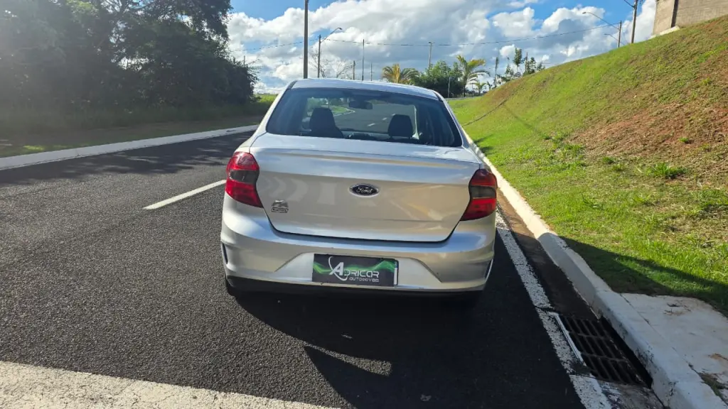 FORD Ka + Sedan - Foto