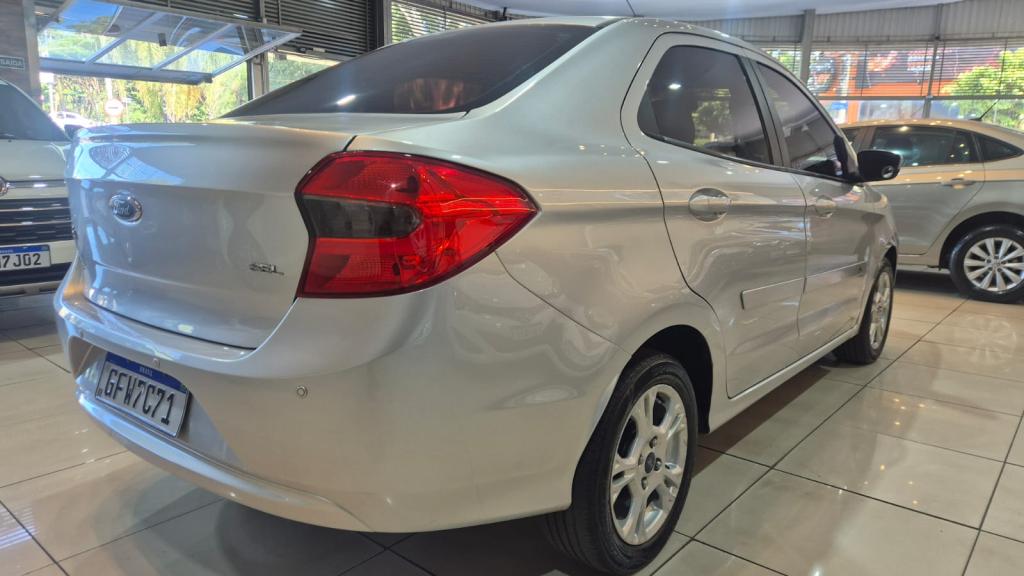 FORD Ka + Sedan - Foto