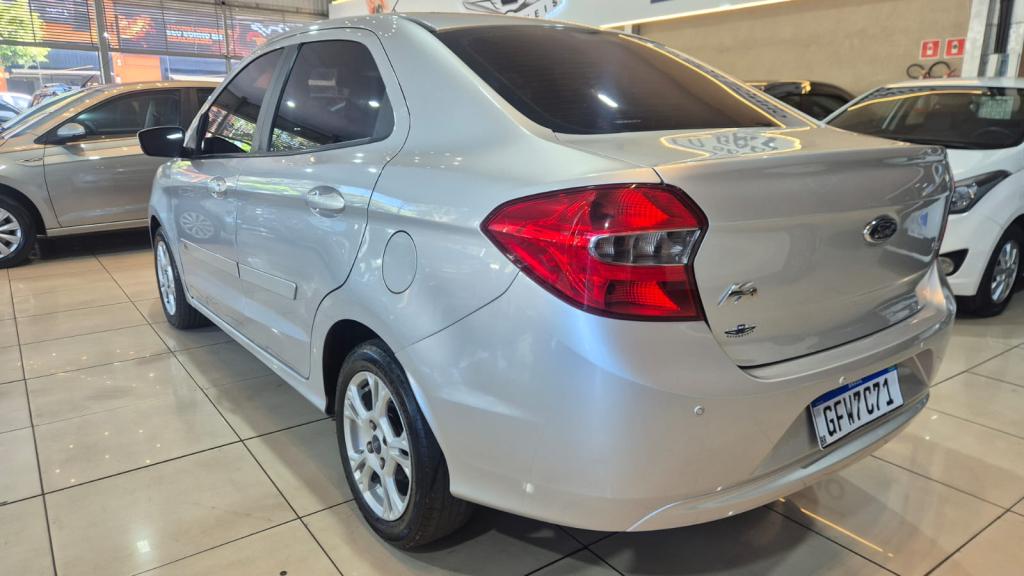 FORD Ka + Sedan - Foto