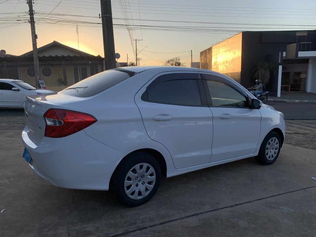 FORD Ka + Sedan - Foto