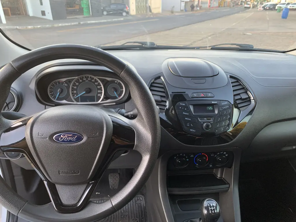 FORD Ka + Sedan - Foto