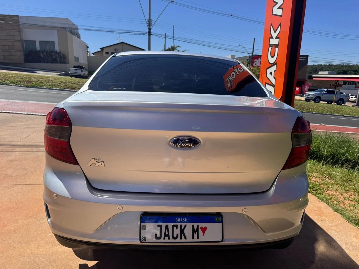 FORD Ka + Sedan - Foto