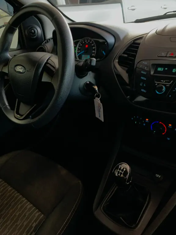 FORD Ka + Sedan - Foto