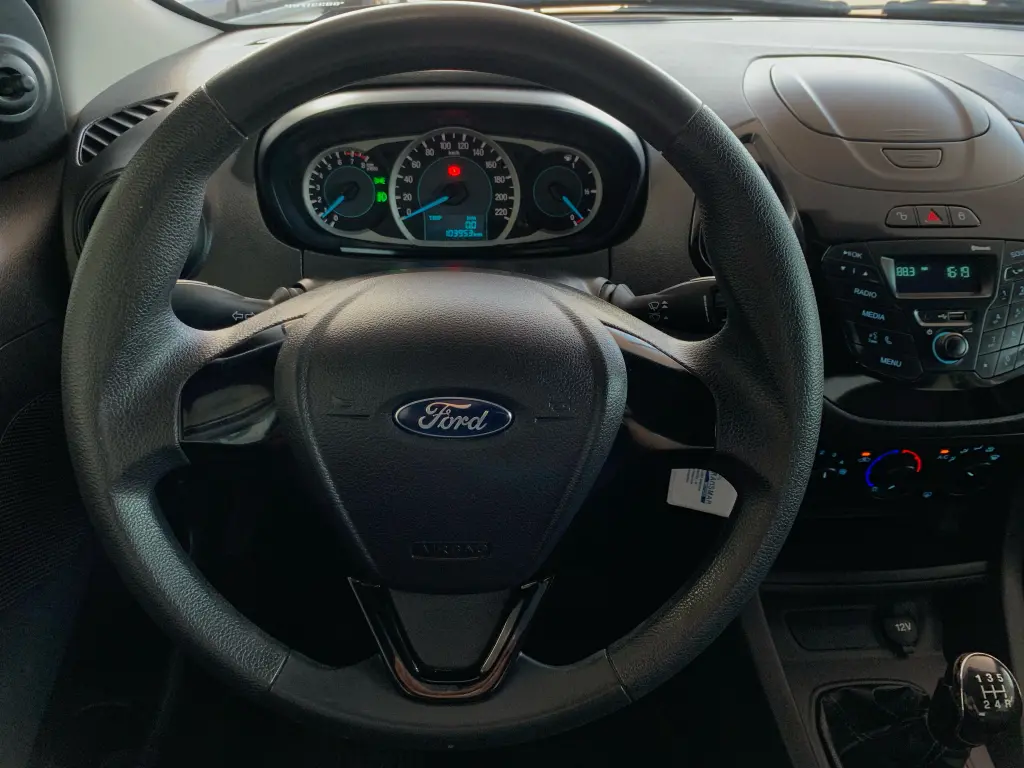 FORD Ka + Sedan - Foto