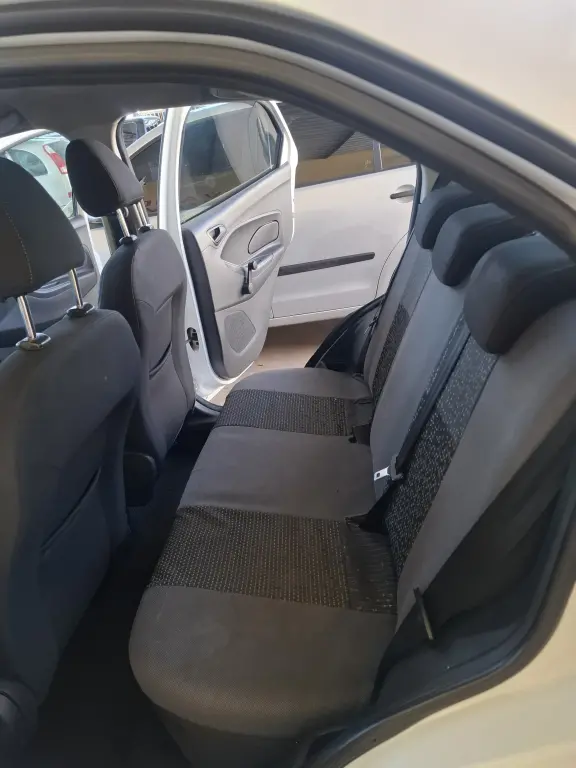 FORD Ka + Sedan - Foto