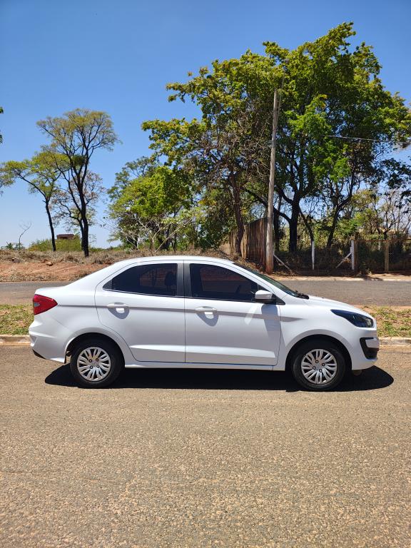 FORD Ka + Sedan - Miniatura