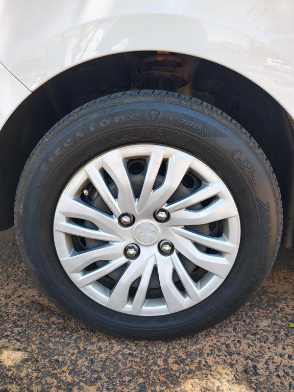 FORD Ka + Sedan - Miniatura