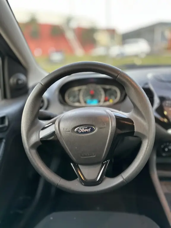 FORD Ka + Sedan - Foto