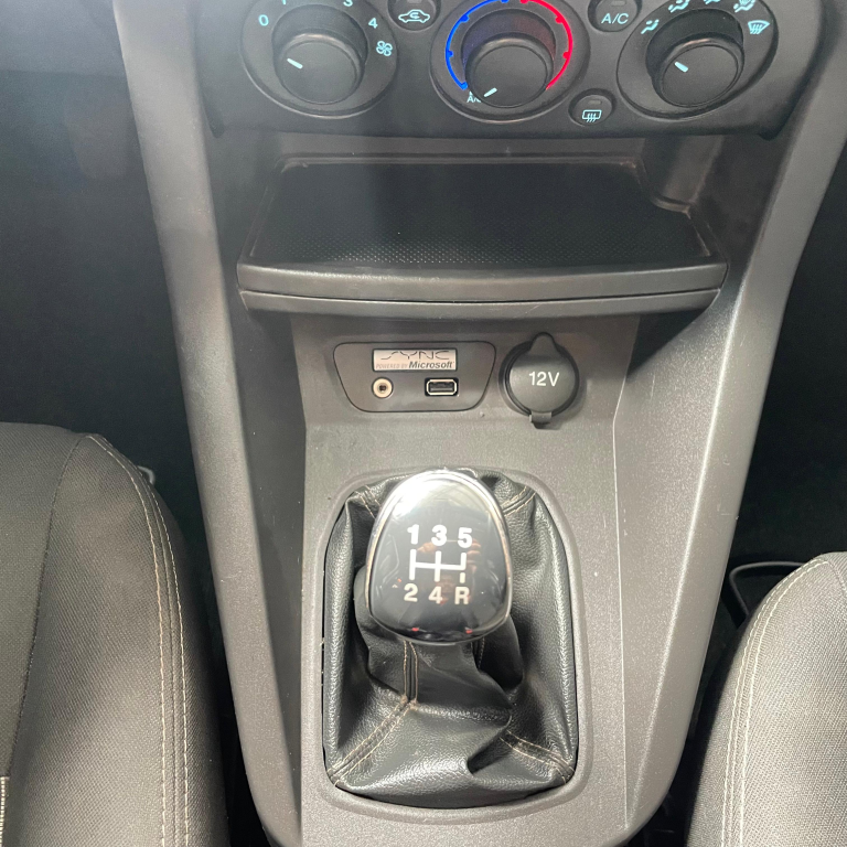 FORD Ka + Sedan - Foto