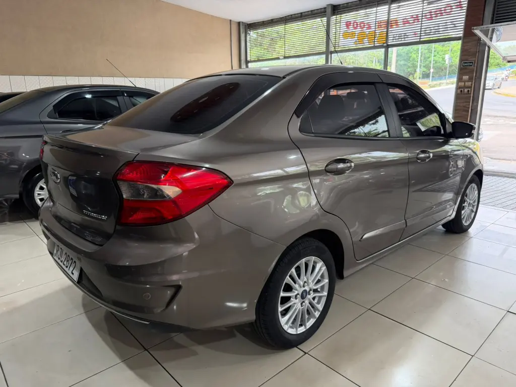 FORD Ka + Sedan - Foto