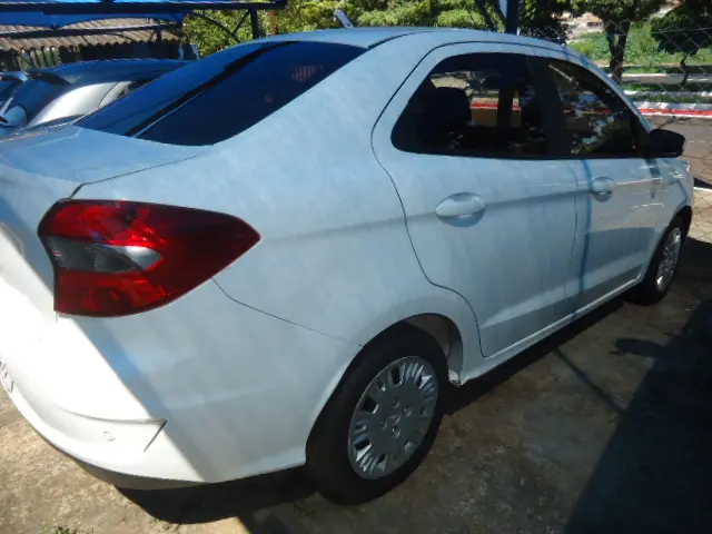 FORD Ka + Sedan - Foto