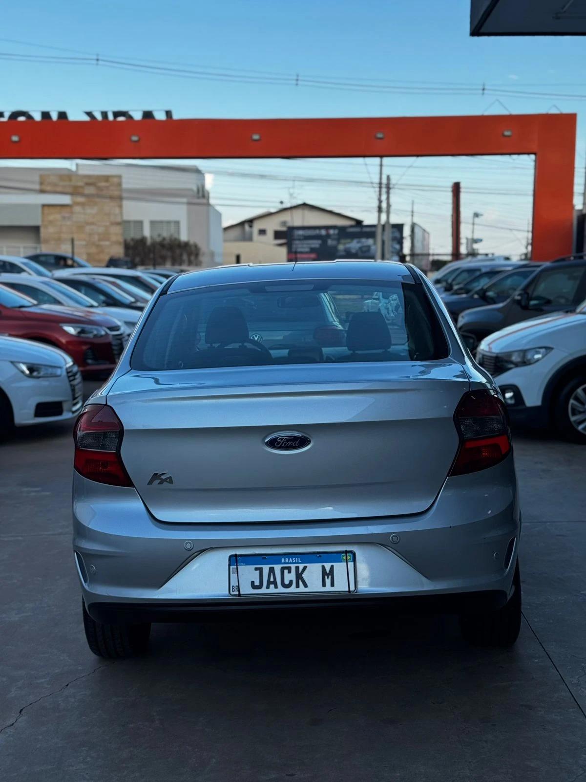 FORD Ka + Sedan - Foto