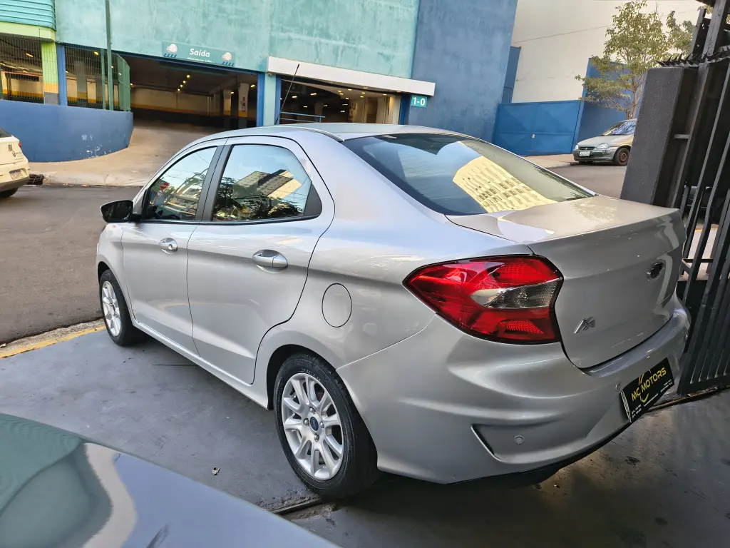 FORD Ka + Sedan - Foto