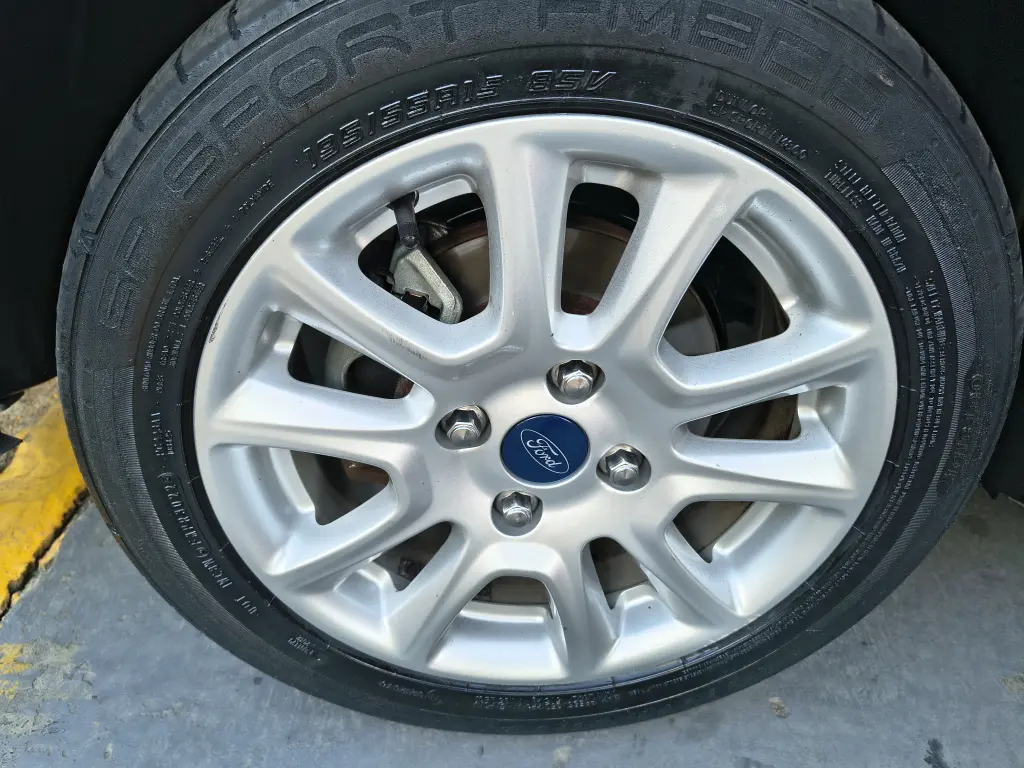 FORD Ka + Sedan - Foto