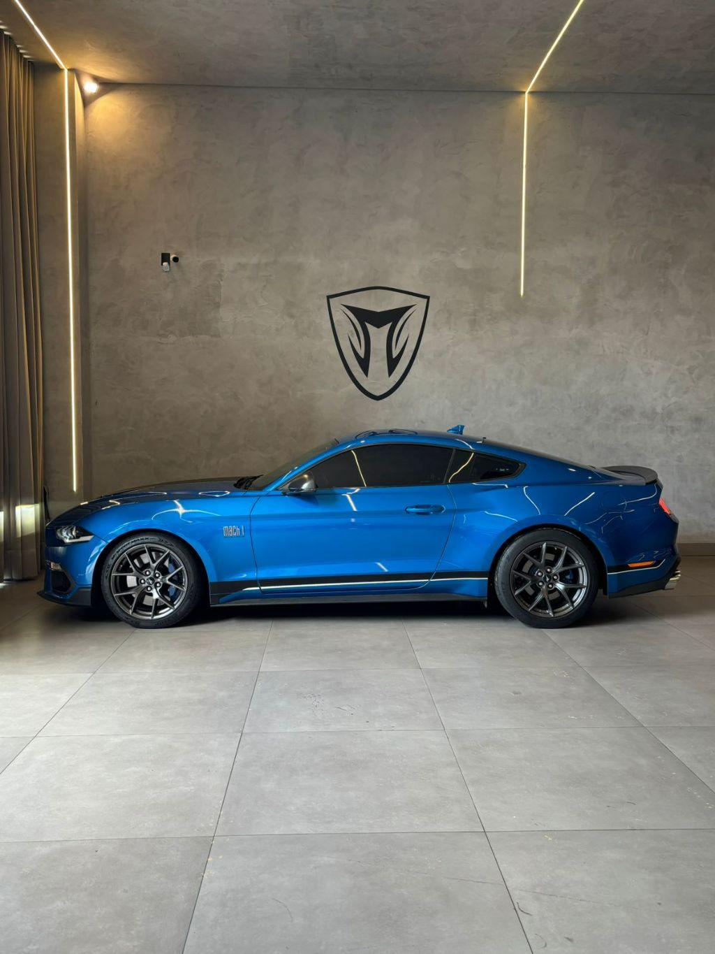 FORD Mustang - Foto