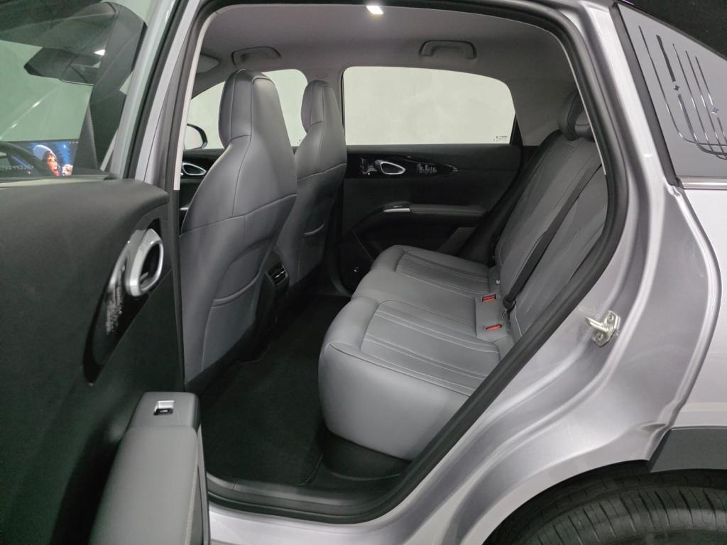 GEELY EX2 - Foto