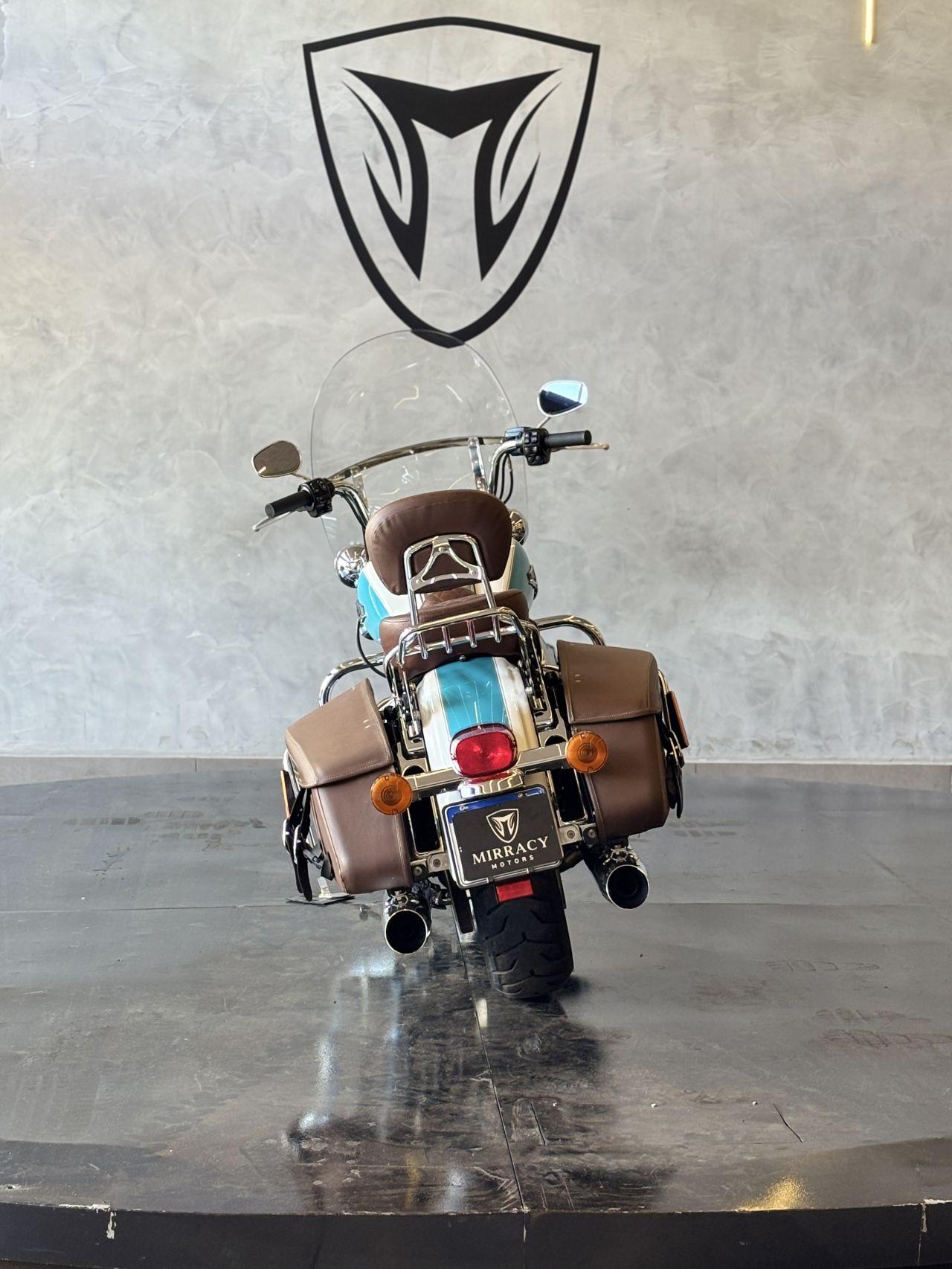 HARLEY DAVIDSON Road King - Foto