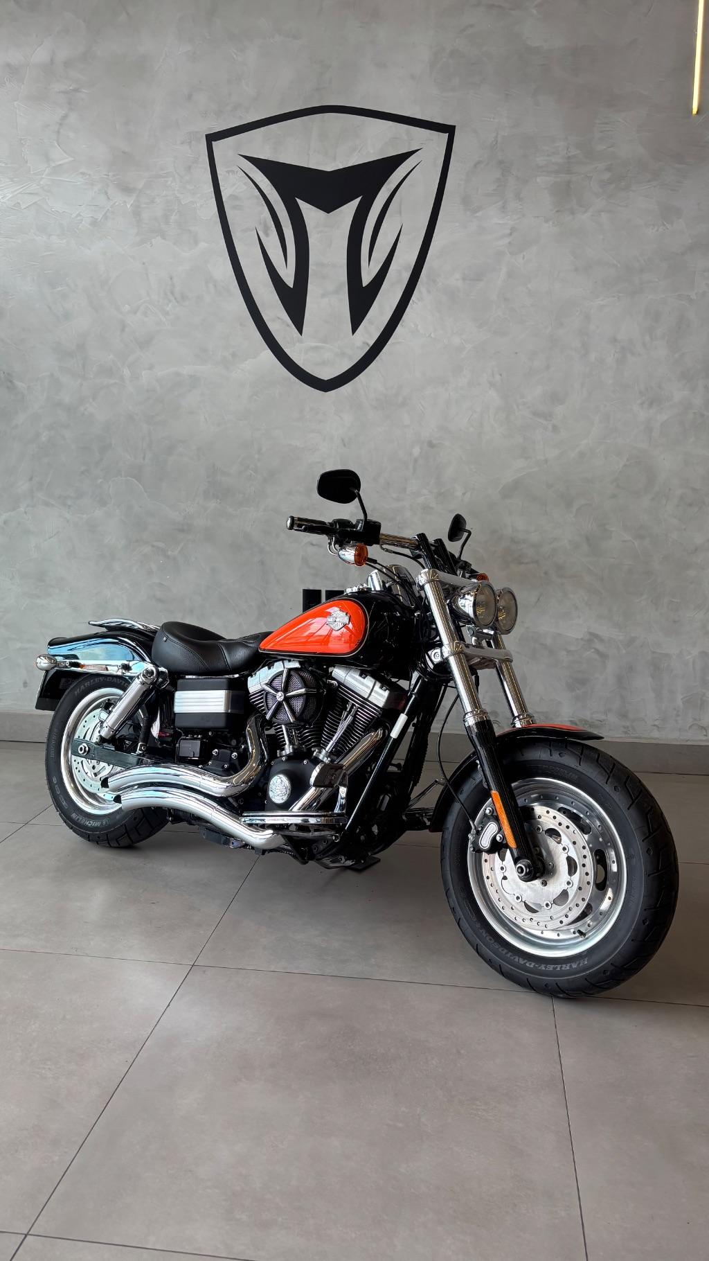 HARLEY DAVIDSON Softail Fat Bob - Foto