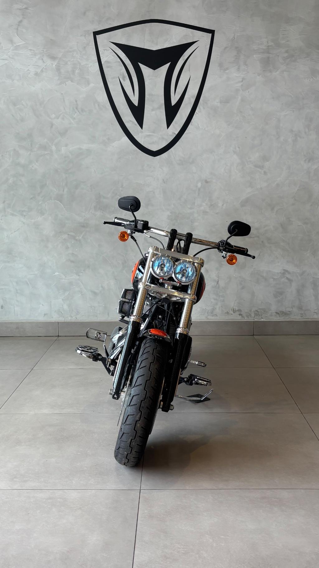 HARLEY DAVIDSON Softail Fat Bob - Foto
